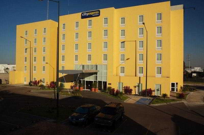 City Express By Marriott Irapuato Exterior photo